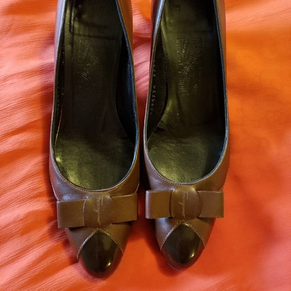 Salvatore Ferragamo 2 tone brown pumps kitten heel